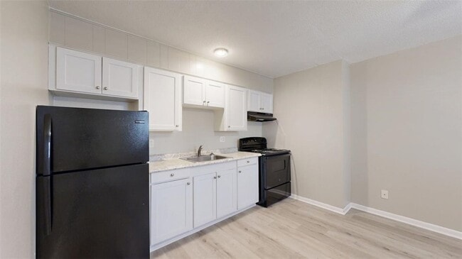 Photo - 500 Foch St Unit 16