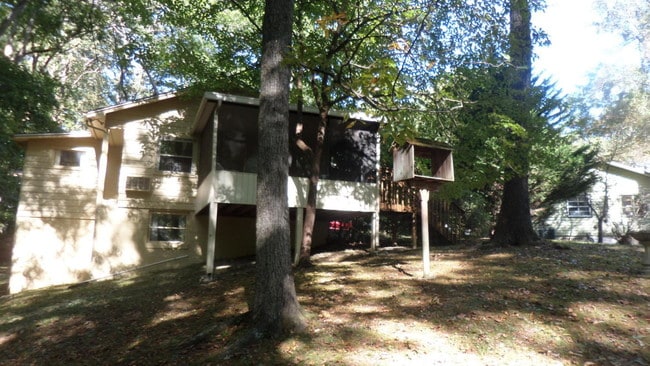 Photo - 110 Chatham Ln