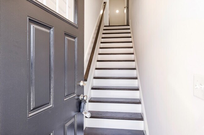 Photo - Available 08/15! Spacious Townhome in Prime Andrew Chapel Community