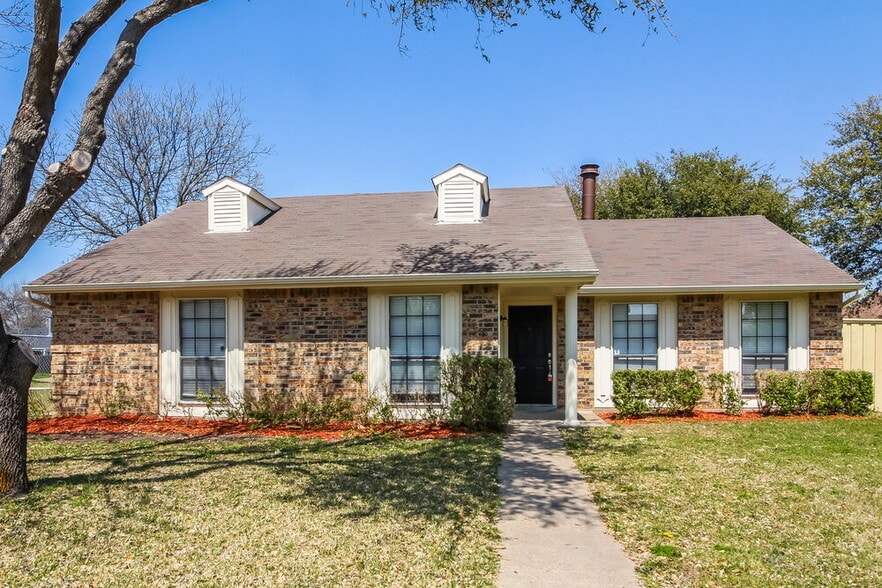 454 Kenya St