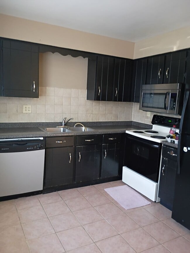 4832 Charles Rd Unidad 1 Bottom unit