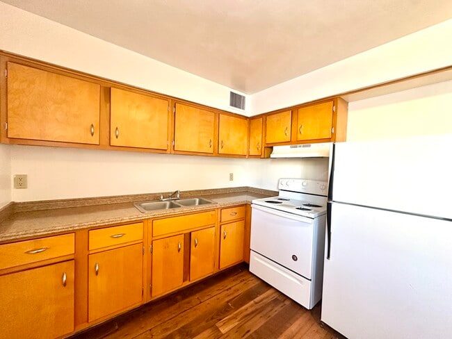 Photo - $400 Off Move In Special! Spacious 1 Bedroom with Hard Wood Flooring! Community Laundry and Off S...