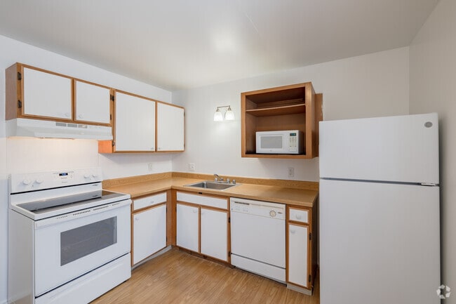 2BR, 1BA - 842SF, Kitchen
