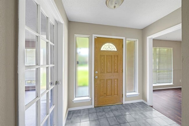 Photo - 9214 Bryce Ave