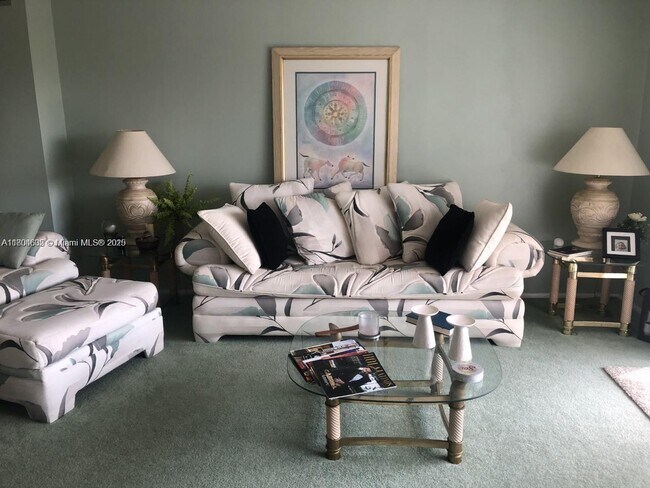 Photo - 1000 NE 14th Ave Unidad 605