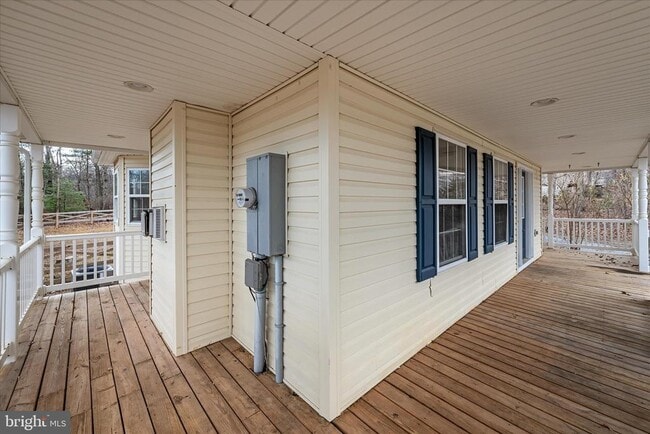 Photo - 209 Winchester Dr