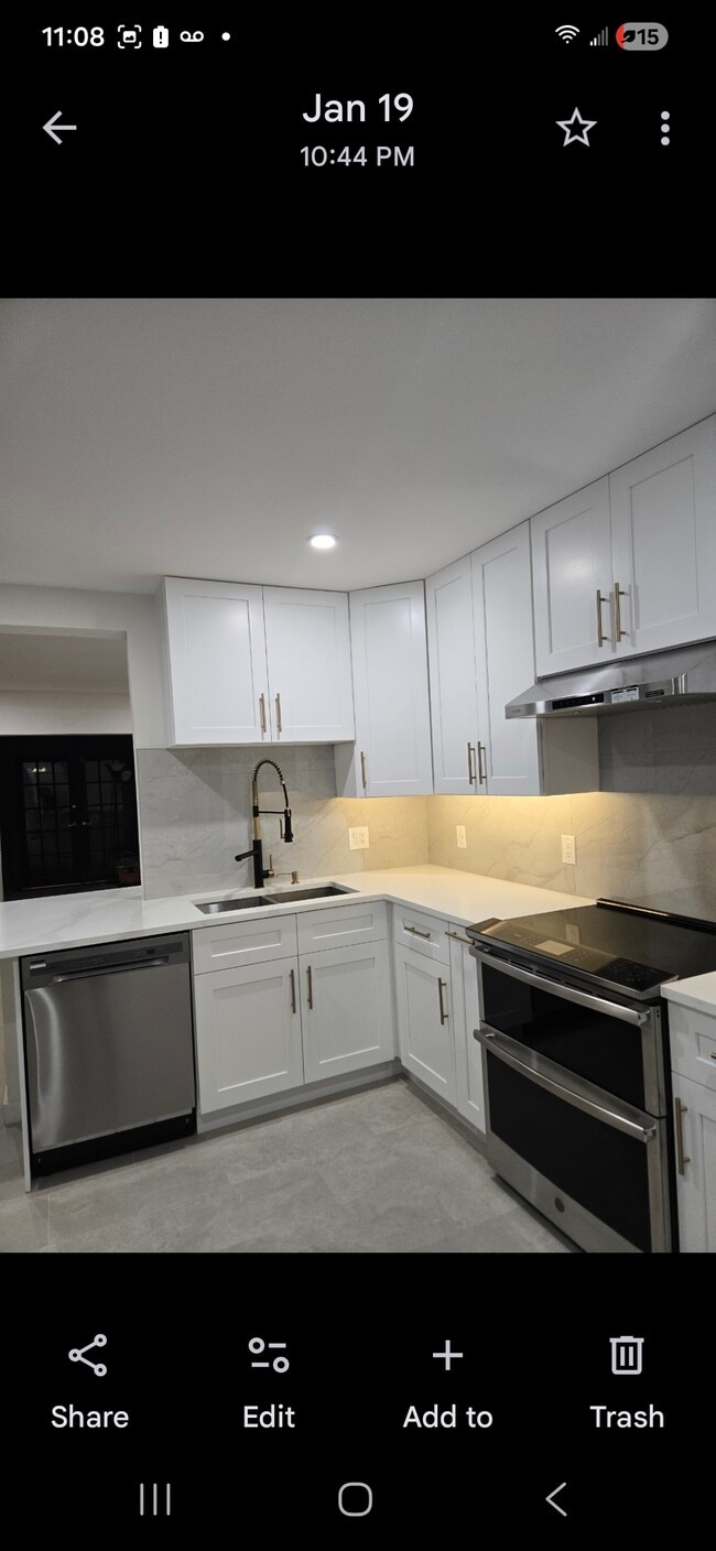 Kitchen - 5347 Emerald Isle Dr