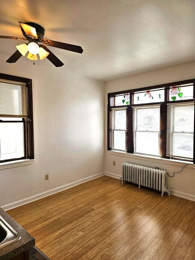 Micro Studio - 575 Farmington Ave