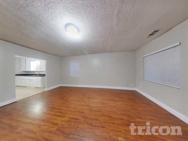 Photo - 421 S Abbie St