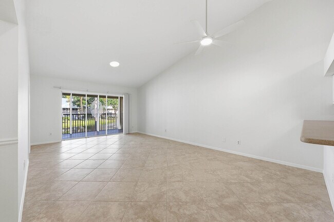 Photo - 138 Pebble Shores Dr