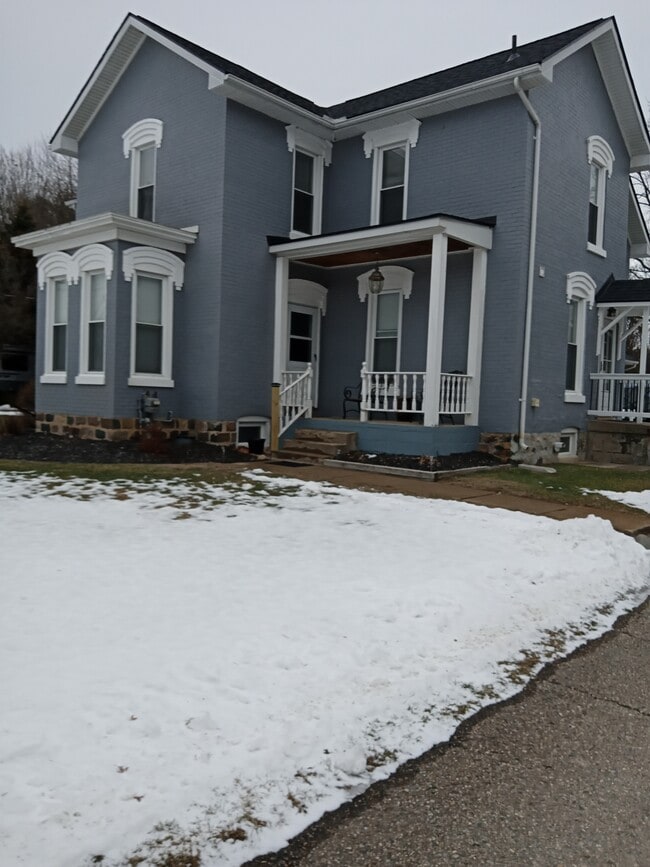 Photo - 1261 Bloomer Rd Unit #3