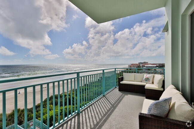 Building Photo - Oceanfront Condo 2 bed/ 2ba Beautifully De... Unit 502