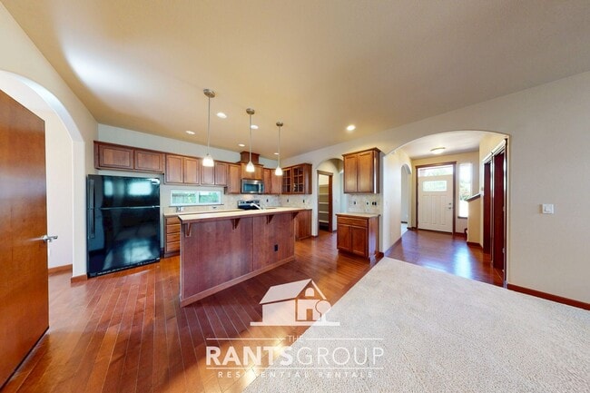 Photo - Fantastic Puyallup Neighborhood! Easy Comm...