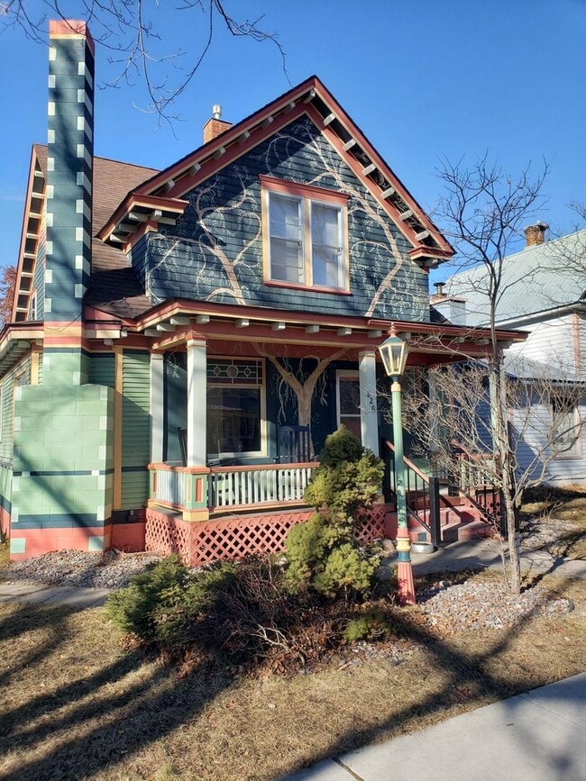 Building Photo - 4 Bedroom Home on Kalispell’s East Side – ...