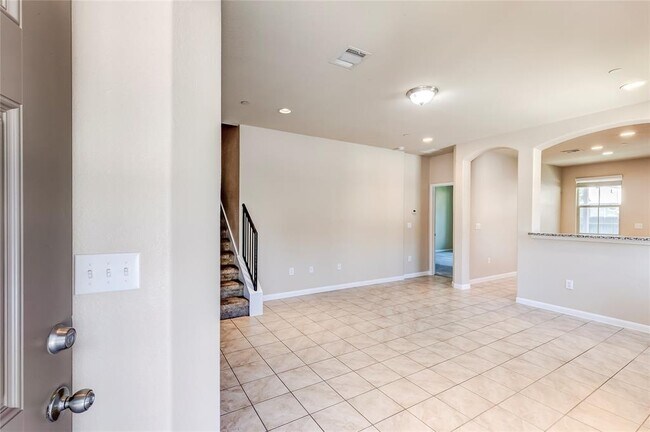 Photo - 2880 Donnell Dr Unit 1704