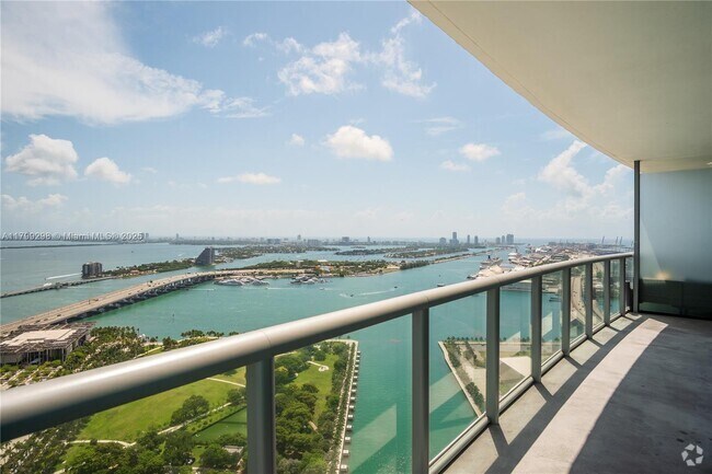 Building Photo - 888 Biscayne Blvd Unit 4312 Rental