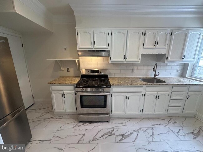 Photo - 613 Geddes St