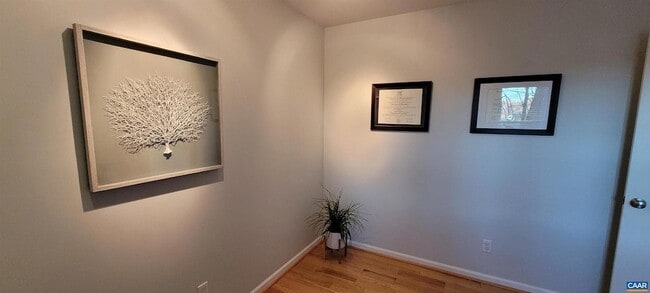 Photo - 102 Slate Pl