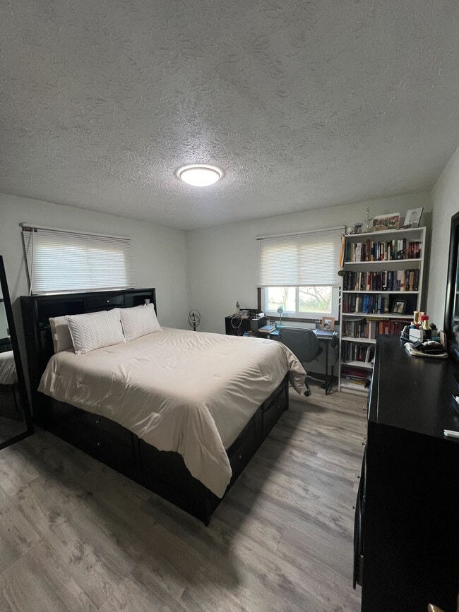 Photo - 5134 E Bluffview Dr