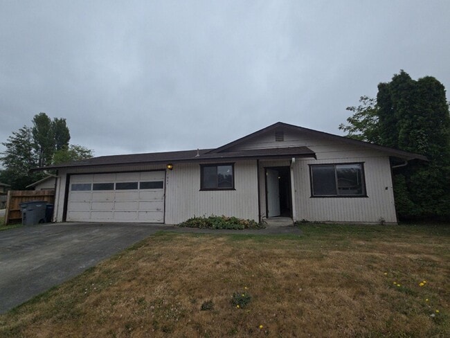 Building Photo - 3-Bedroom Arcata home located close to Cal...