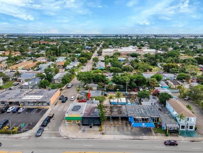 Building Photo - 813 9th Ave N Unit B