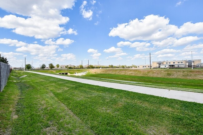 Photo - 26302 Sandahl Ct