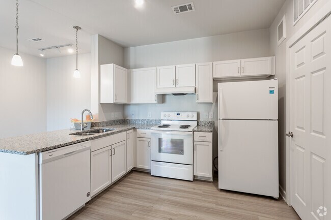 2BR, 2BA - 1142SF