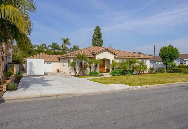 Photo - 9235 Downey Ave