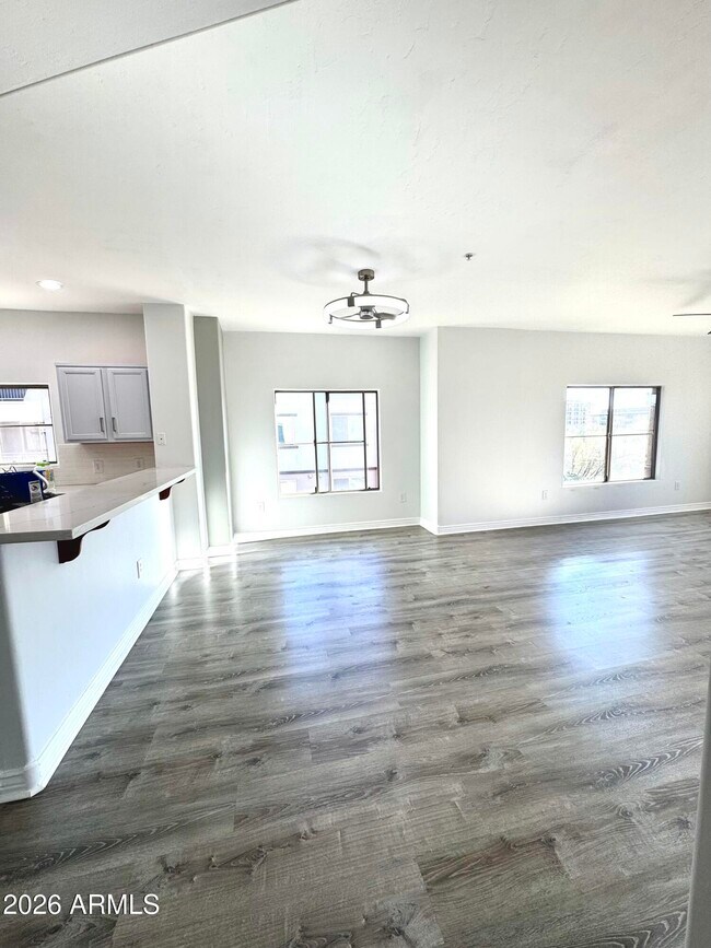 Photo - 5450 E Deer Valley Dr Unit 3023