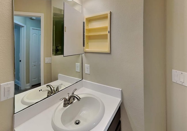 Photo - 13422 Fladgate Mark Drive