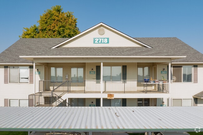 Ángulo alterno - Baycrest Village Apartamentos