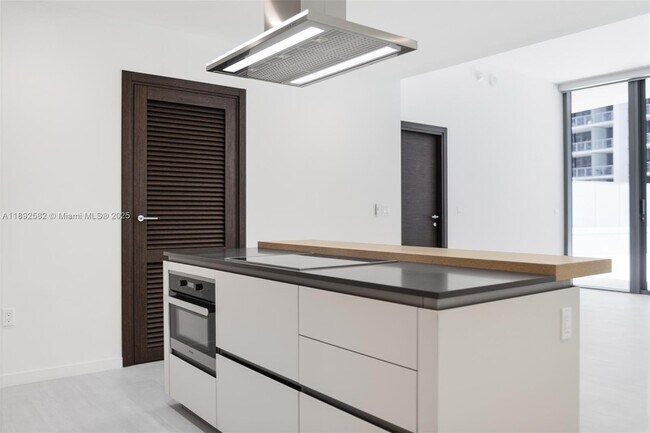 Photo - 1000 Brickell Plaza Unit 1807