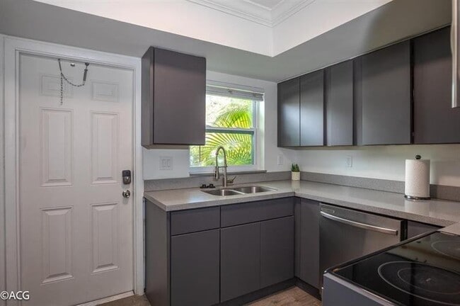 Photo - 19 NE 16th St