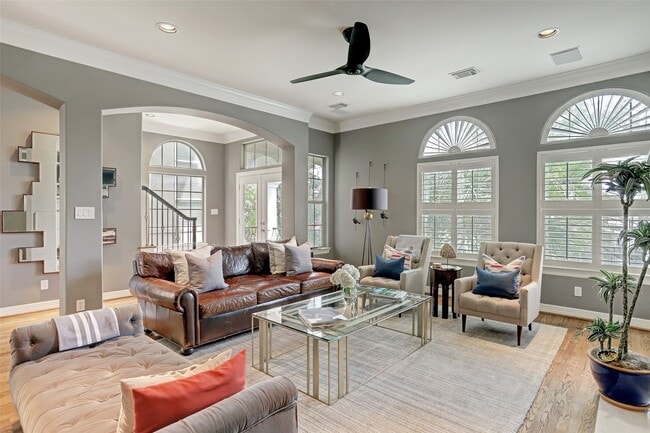 Photo - 2810 Helena St