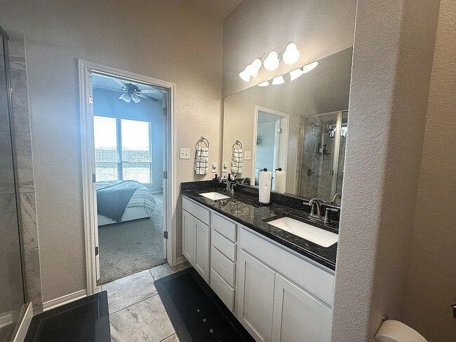 Photo - 1250 Lakeway Crossing Dr