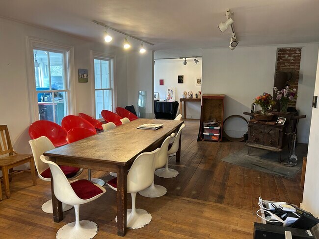 Photo - 19 Cary Rd Unit 2nd Fl Room South West