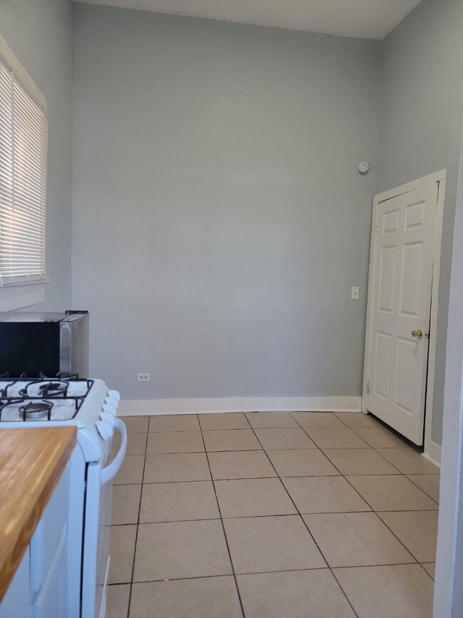 Photo - 219 E 3rd St