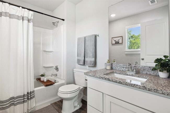 Photo - 523 Powell Dr