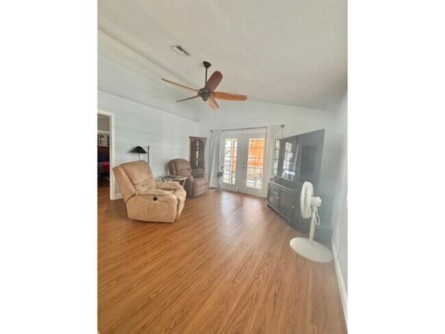 Photo - Available Now! 3 Bedroom, 2 Bath. Furnishe...