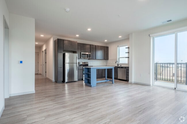 3BR, 2BA - 1321SF - Kitchen - Revelry