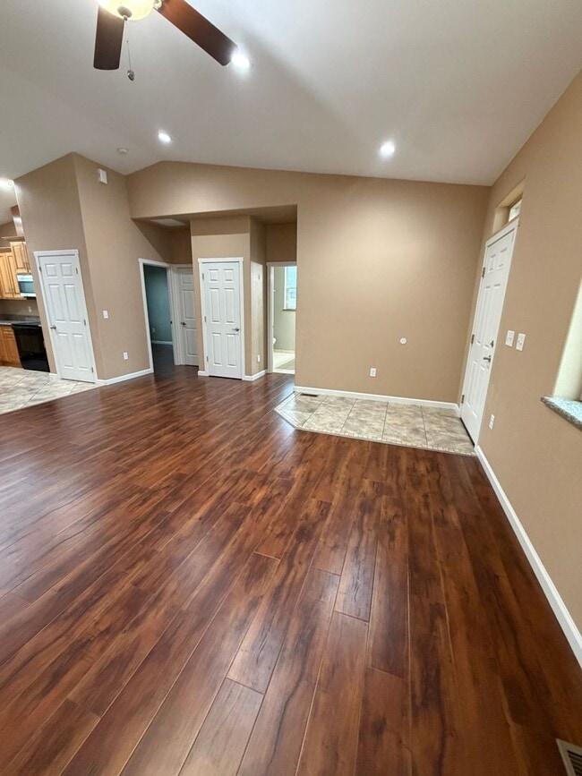 Photo - Beautiful Home In Quiet Neighborhood! Landscaping Included!