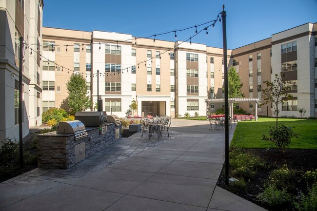 Hillside Commons