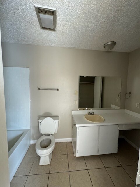 Photo - 1652 Cedar Lake Dr Unidad D