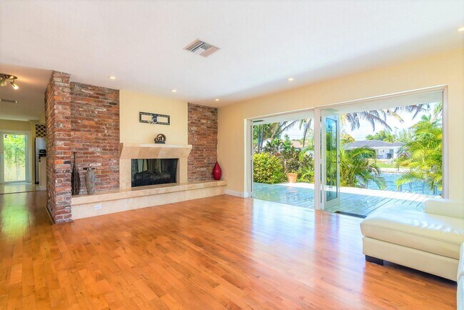 Photo - 2213 NE 16th St