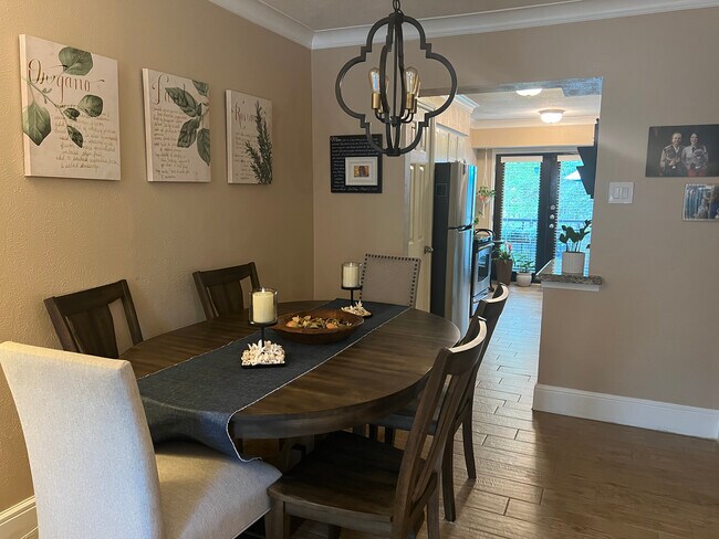 Dining room - 7732 Meadow Rd Unit 211