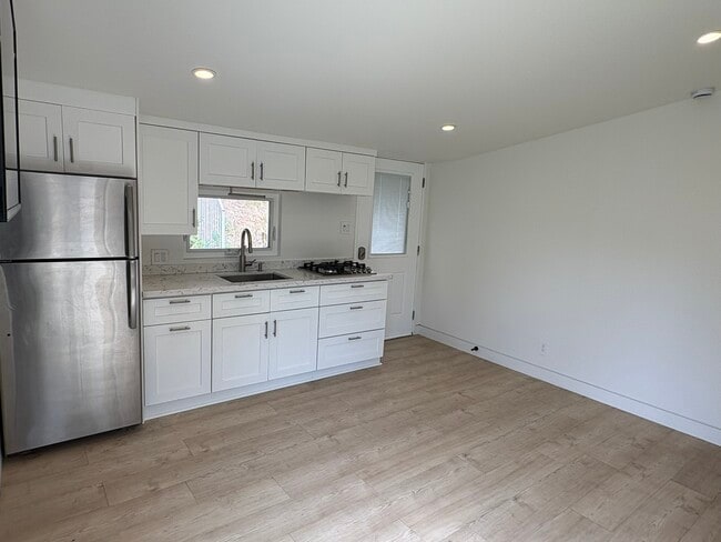 Photo - 4236 Ellenita Ave