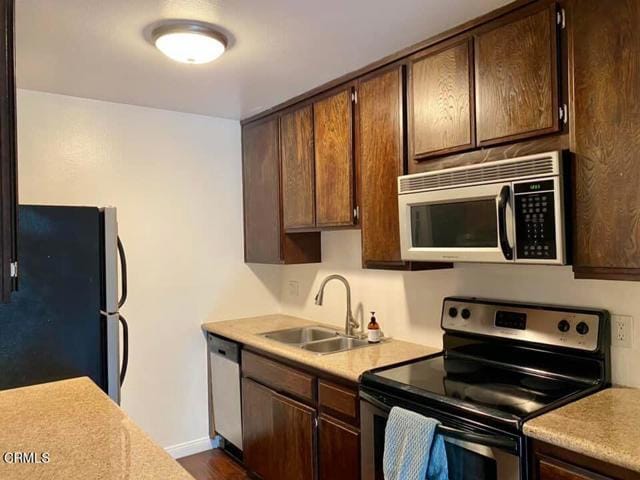 Building Photo - 5850 Benner St Unit 201