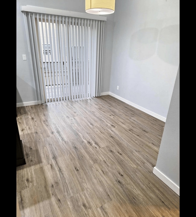 Photo - ? Stunning 3 Bedroom, 2.5 Bath Townhome in...