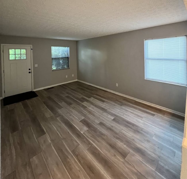 Photo - 3907 Heatherglen Dr