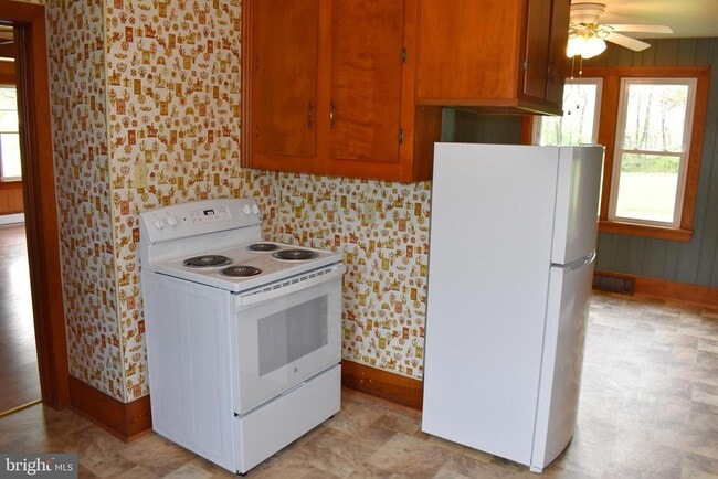 Photo - 9526 Circle Dr